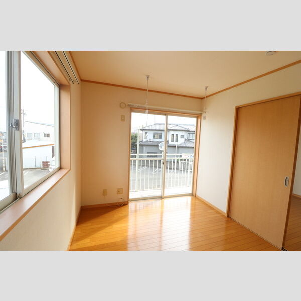 レディアンス熊谷203号室 洋室