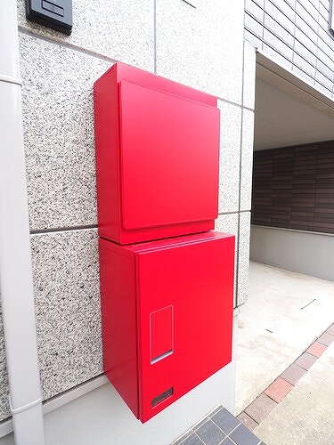 新宿区左門町戸建 郵便受け・宅配BOX新設