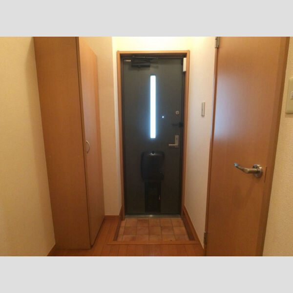 フローラハイム 玄関