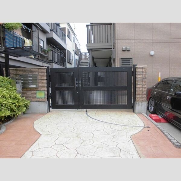Display102号室 エントランス