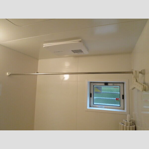 ルーエ　B 浴室乾燥機