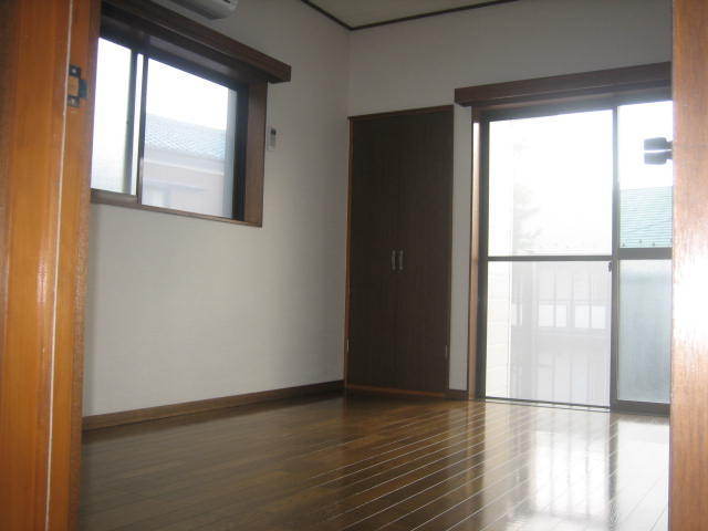 ハイム滝0202号室 リビング