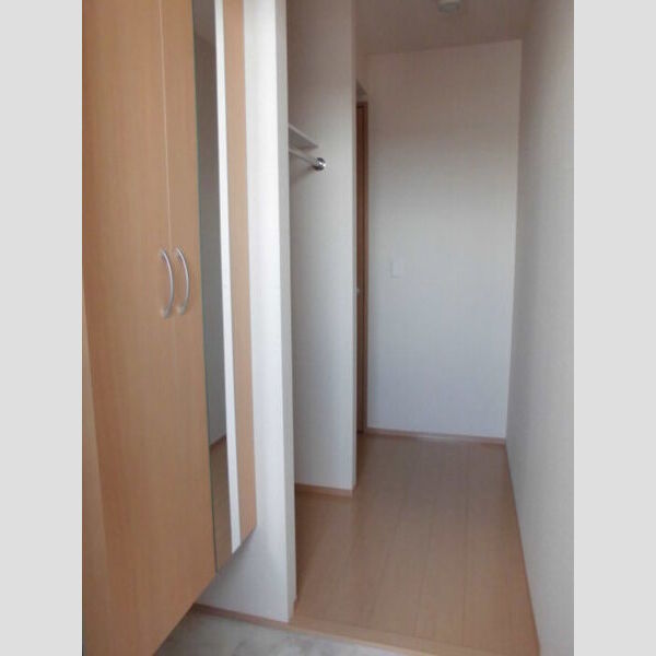 ロマージュさくら 玄関