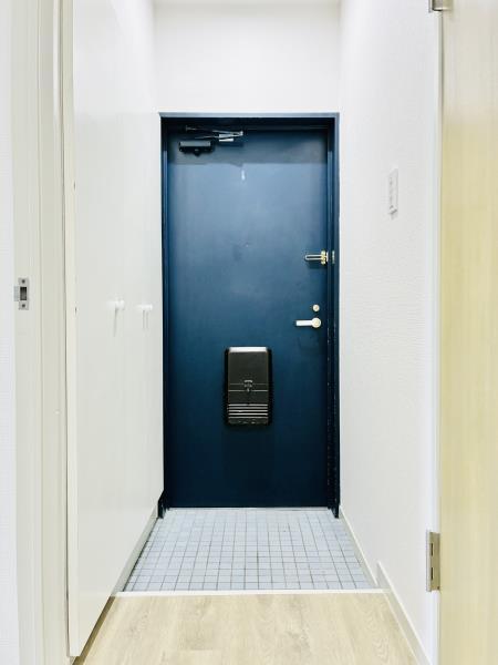 スカイフィールド国立2階 玄関