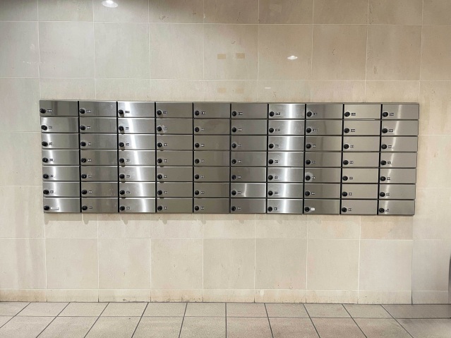 スカイコート三田慶大前1001号室 メールボックス