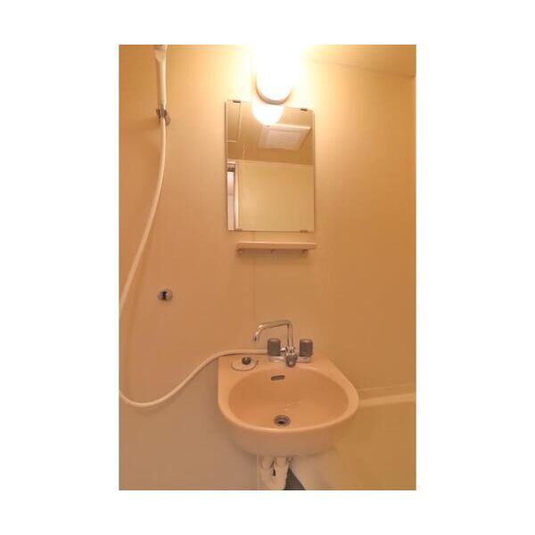 エステートピアセピリナ302号室 同建物別部屋の参考画像