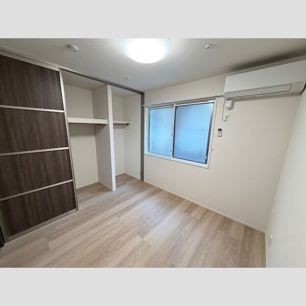 シンビジウム湘南台105号室 洋室