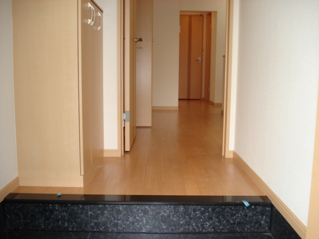 フランドール　タック 玄関