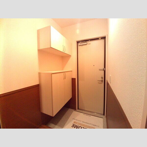 ルミエール　B 玄関