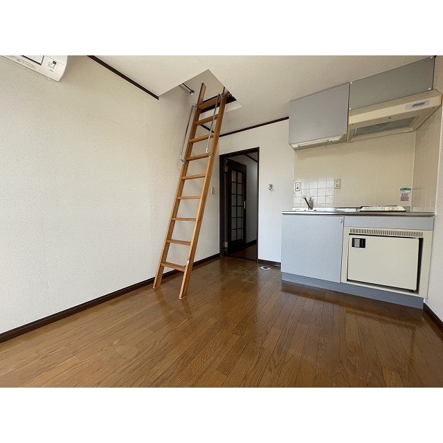 シーサイドカモシタ 洋室