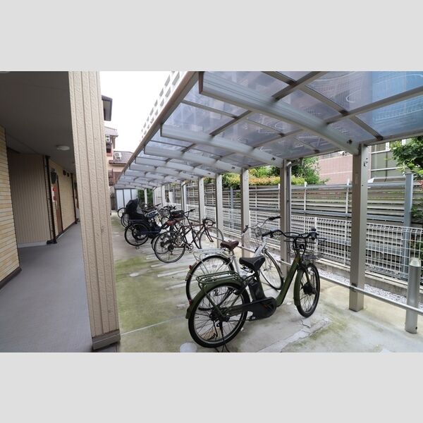 メゾンドアヴァンセ 駐輪場