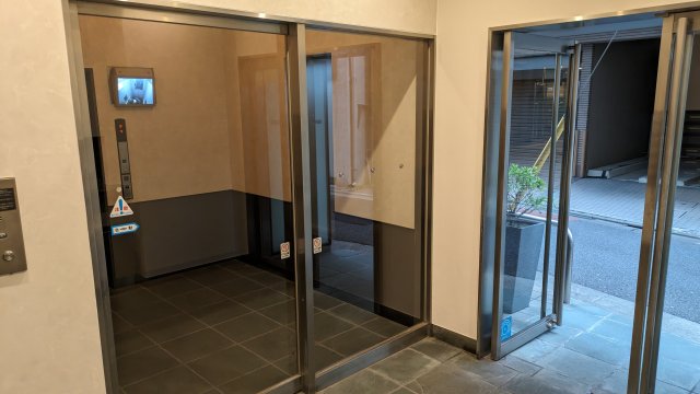 プライムアーバン町屋サウスコート803号室 エントランス