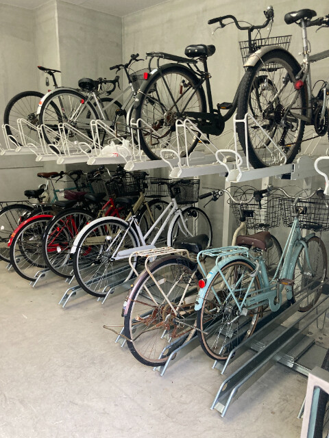 マリンルージュ浦安2階 駐輪場