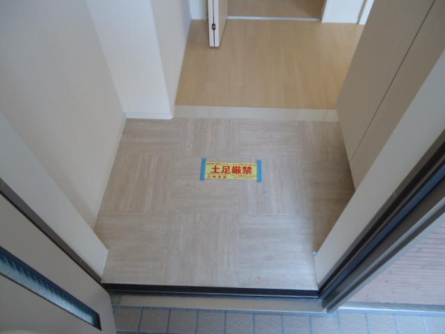 シェビーパレス 玄関