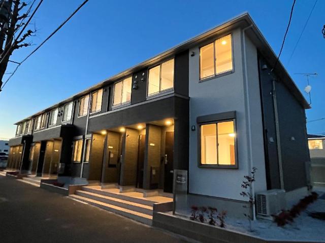 ミ・カーサ河辺Ｂ 外観写真（夜）