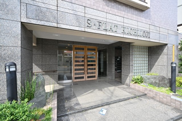 Ｓ・フラット吉祥寺5階 エントランス