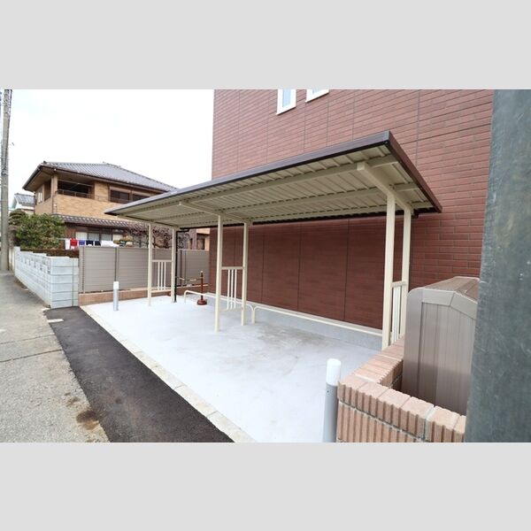 エタニティ 駐輪場