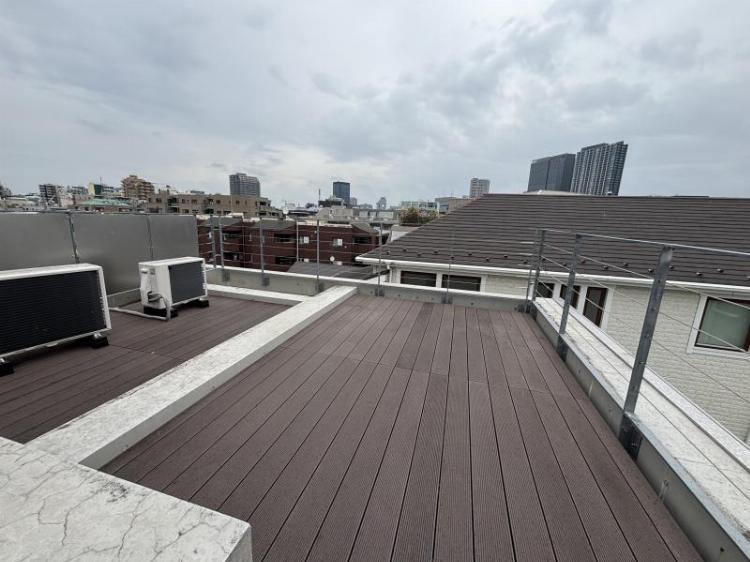 ルクール市ヶ谷払方町(旧ARK HOUSE 市ヶ谷払方町)3階 収納