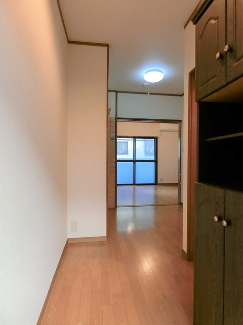 ドミール鷹ノ台0102号室 リビング