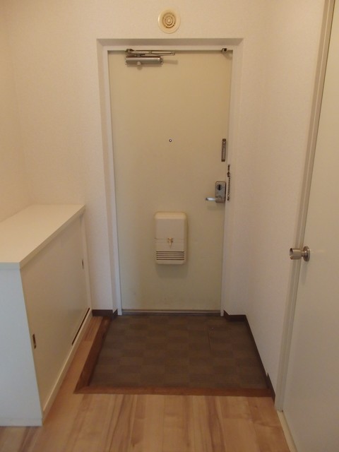 エスポワール三鷹 玄関