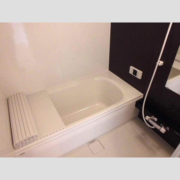 グランデ Ⅱ201号室 追いだき機能付きの広々とした一坪風呂♪