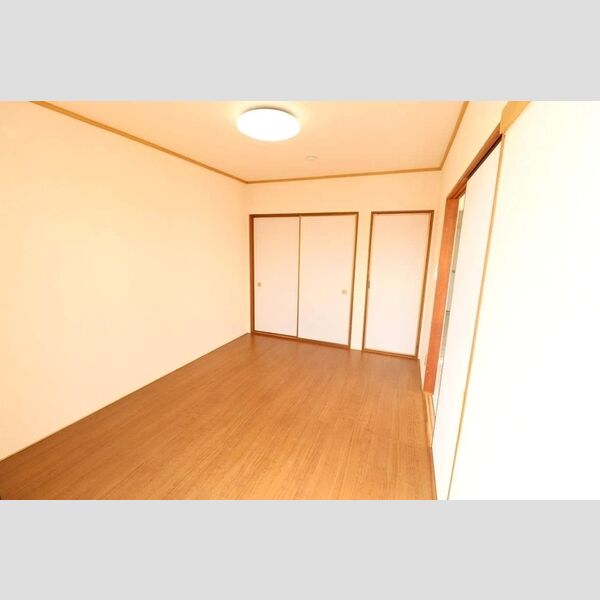 グランメールめぐみ　A201号室 洋室