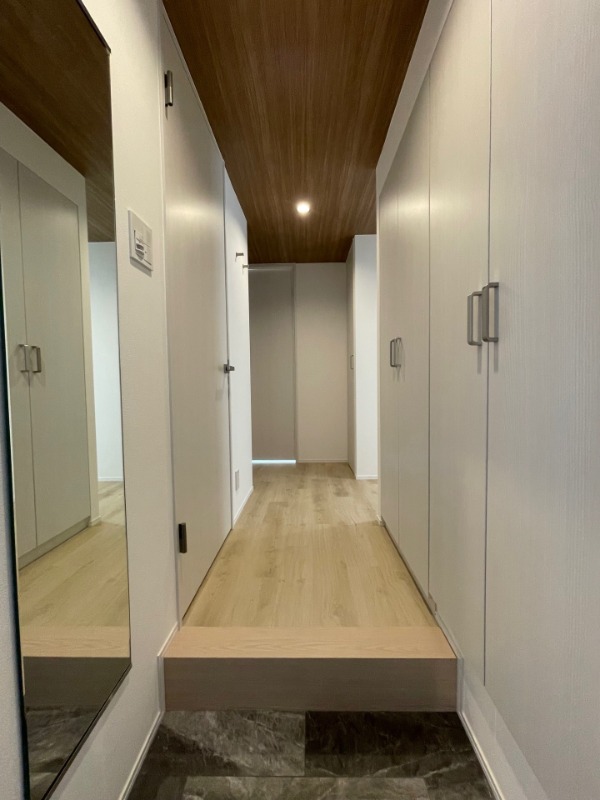 レジディア浅草橋 玄関