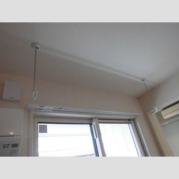 AGUSTA初石203号室 室内物干し