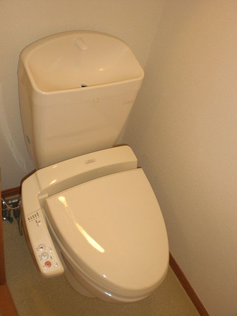 レオパレスハヅキ木更津205号室 温水洗浄便座