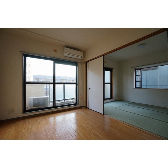 ポポラーレ壱番館 洋室・和室