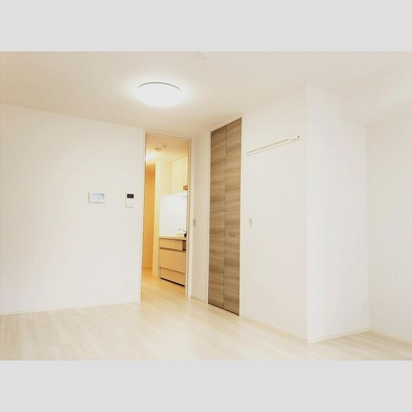 セントバーバラ国立306号室 洋室9.9帖