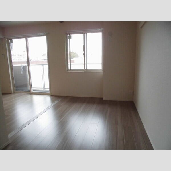 ブラウンヒルズ301号室 南側洋室♪