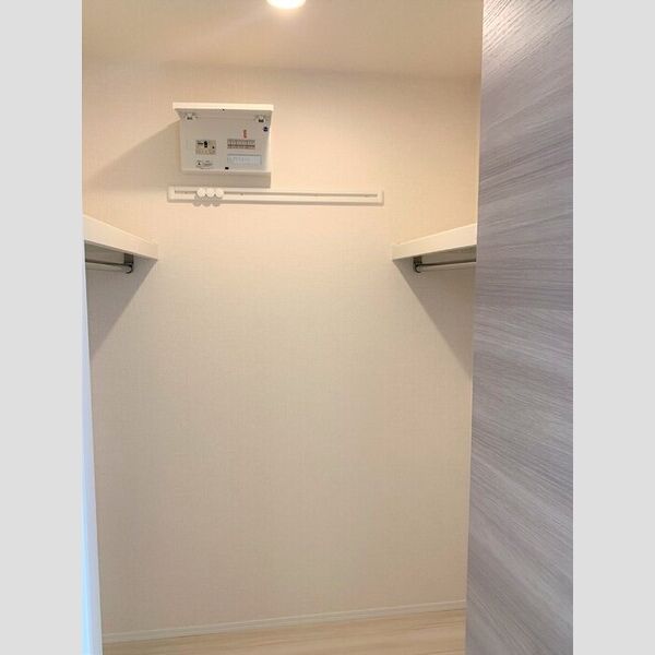 Miele南越谷101号室 ウォークインクローゼット