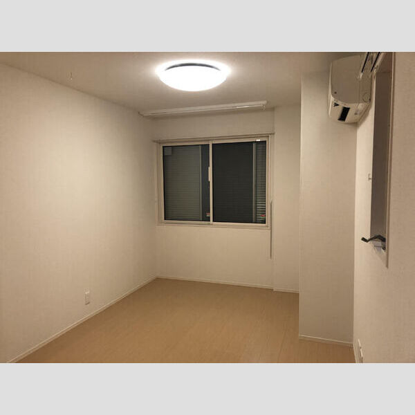 uccello 102号室　洋室