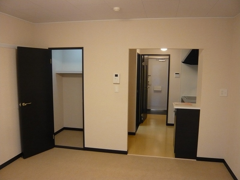 レオネクストブルージュ208号室 内観