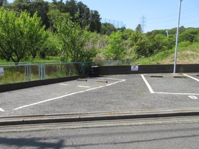 エスポワール名瀬 第二駐車場（敷地外）　※実際の使用状況とは異なります(現況優先) 