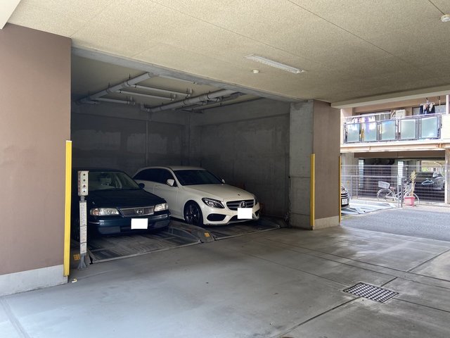 クロシェット綱島0204号室 駐車場