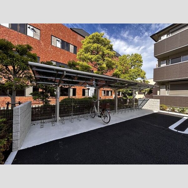 グランテージ海神I 駐輪場