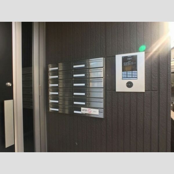 Villa Hermitage Court オートロックと集合ポスト