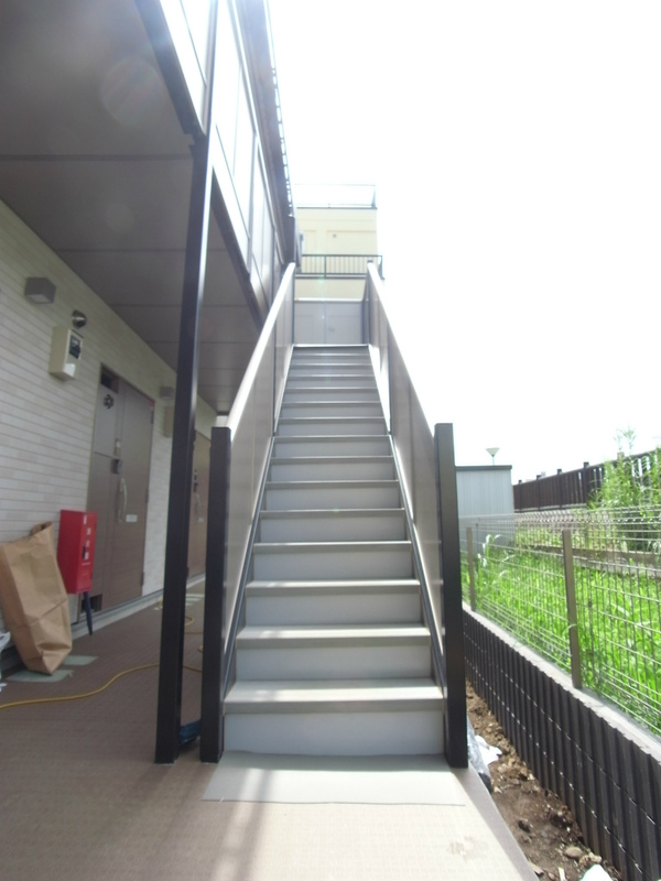 リブリ・ルーナ平井2階 エントランス