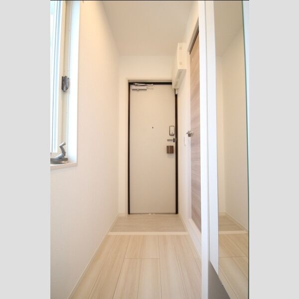 ノーバヤ　カナヤ 玄関