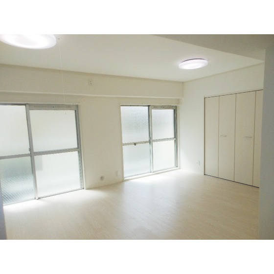 八雲フラット リビング