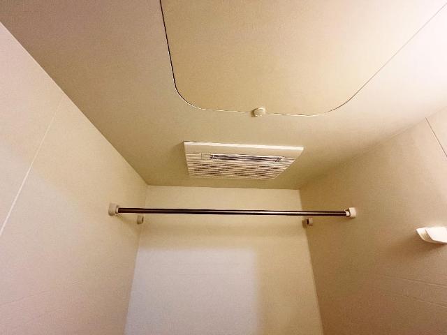 パラシオン平塚00103号室 浴室乾燥機