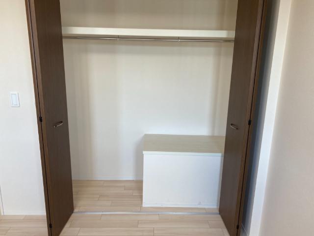 Jour de floraison H（ジュール　ド　フロレゾン　Ｈ）206号室 クローゼット