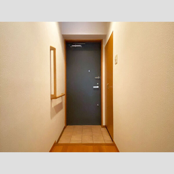 モニュメントスクウェア　参番館107号室 参番館107号室　玄関