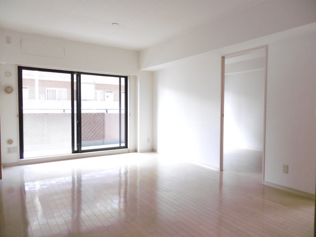 コスモ八王子ロイヤルフォルム　４０８号室 リビング