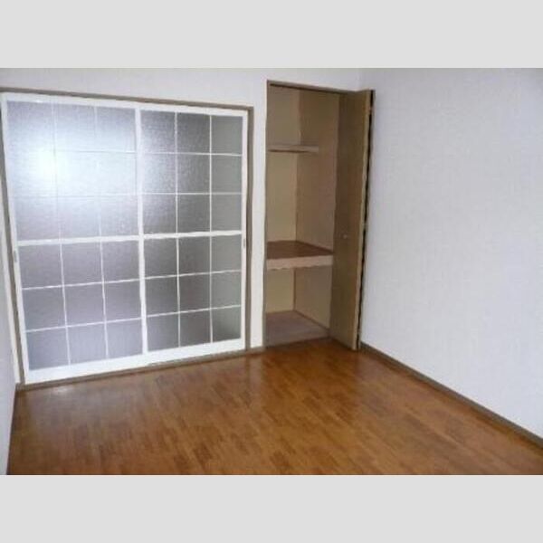 グリーンヒルズ中峠台　B 洋室2