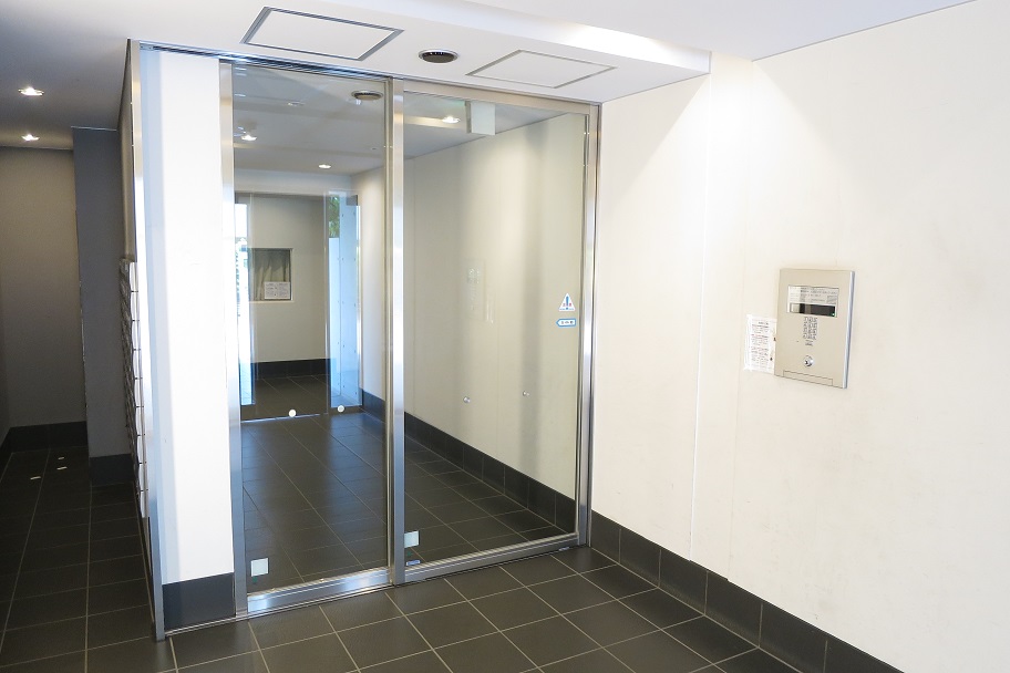 プライムアーバン長原上池台308号室 エントランス