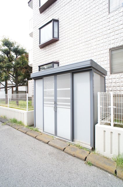 アネックス本郷0103号室 共用設備2（ゴミ置場）