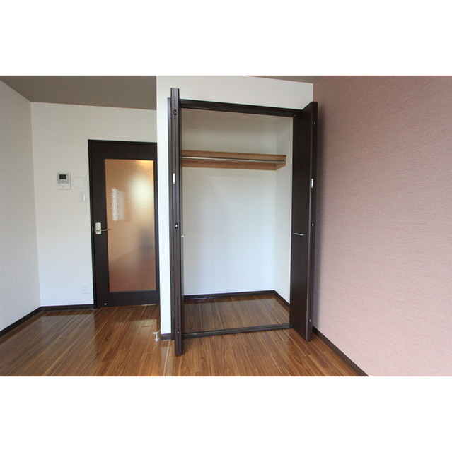 パールサラン204号室 クローゼット